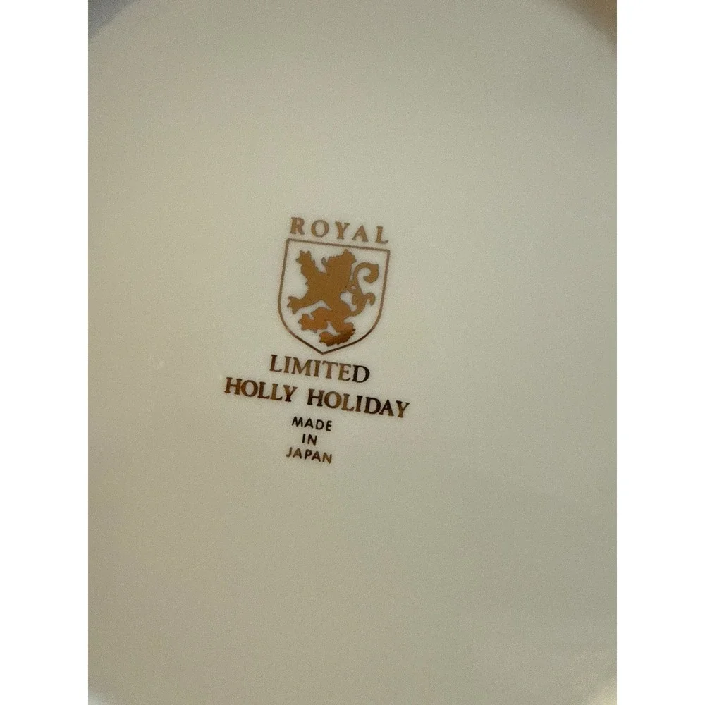 Royal Limited Holly Holiday Salad Plates Set‎ of 3 Christmas Porcelain Japan